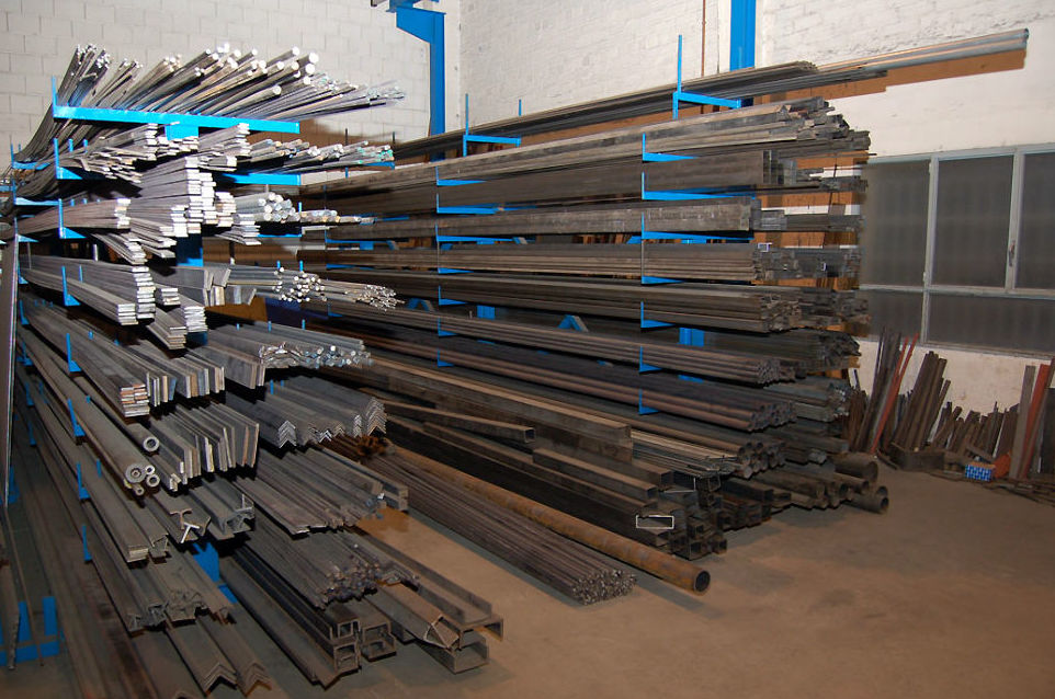 Disponemos de un importante stock de materiales
