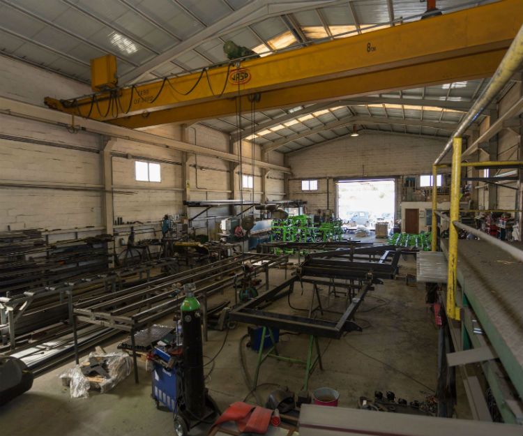 Taller para la reparación y fabricación de maquinaria agrícola en Palencia