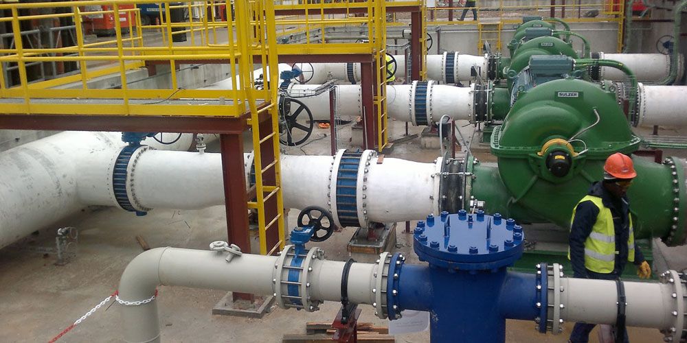 Mecánicos ajustadores con herramienta de precisión: Servicios de Afesa S.L. Mecánicos ajustadores con herramienta de precisión: Servicios de Afesa S.L.