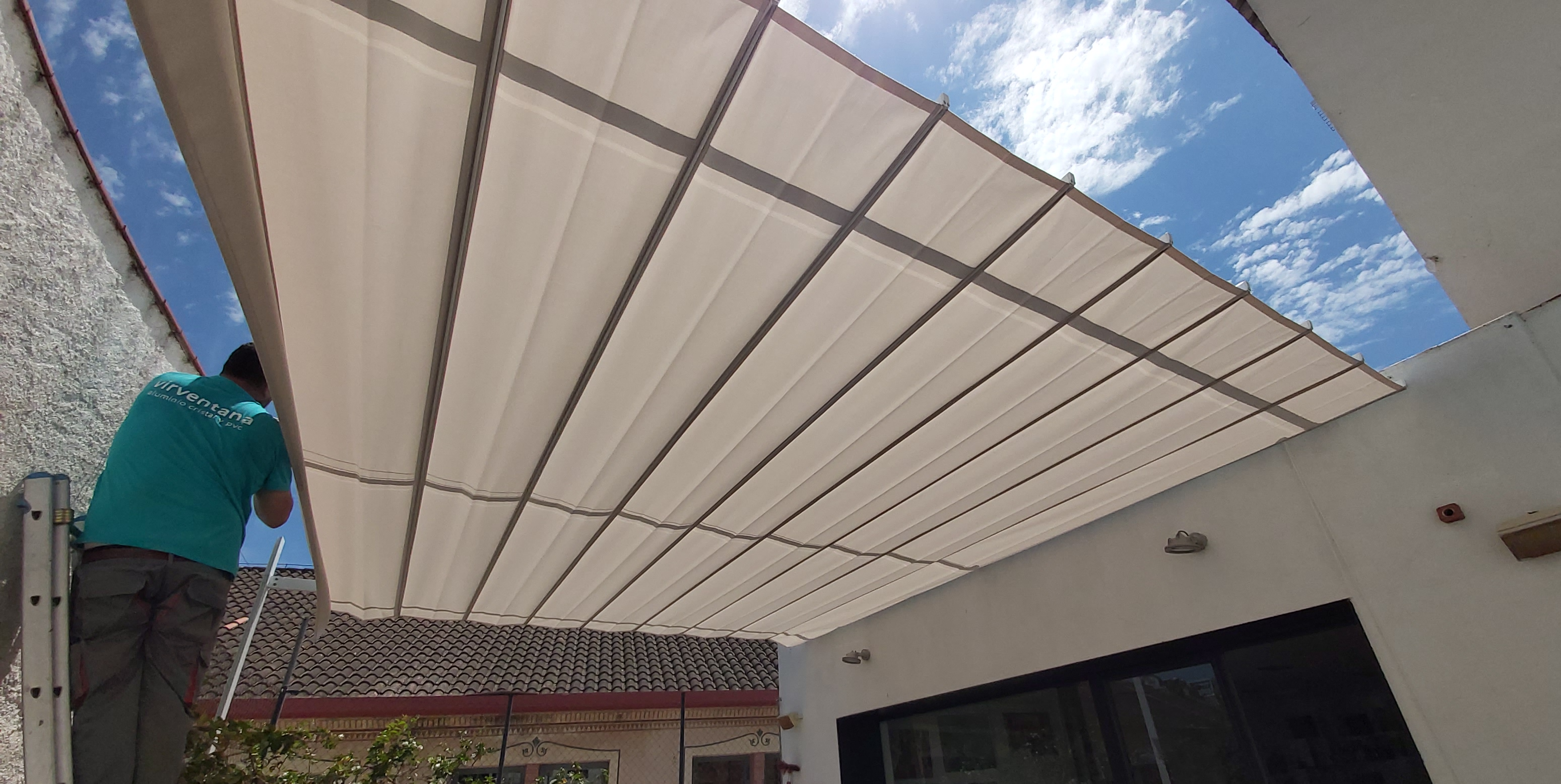 Toldo corredero en Canet de Mar Toldo corredero en Canet de Mar