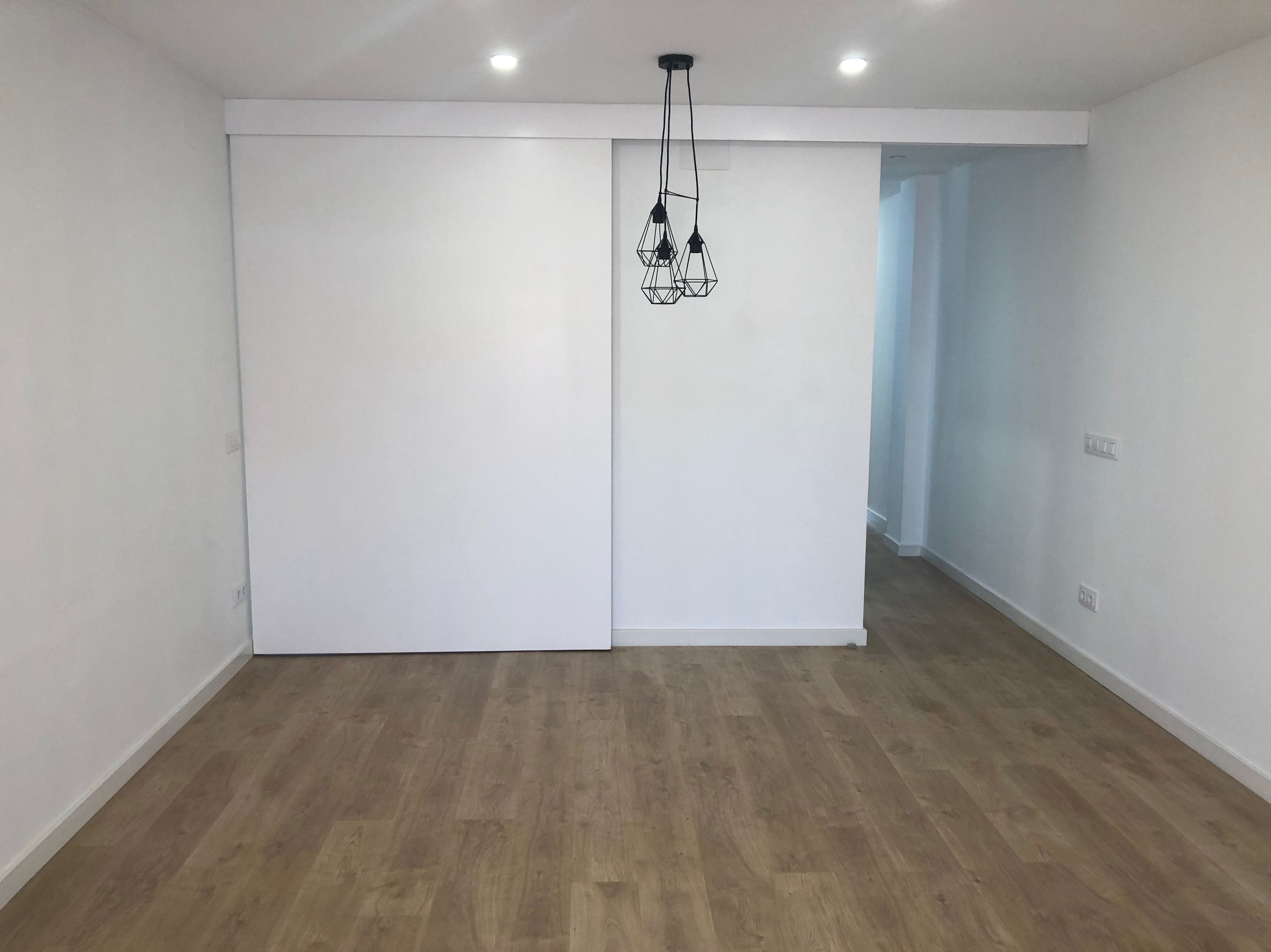 SALÓN | PUERTA DE PLADUR SALÓN | PUERTA DE PLADUR