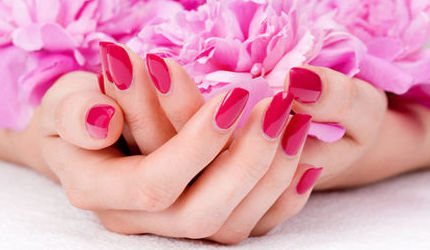 Manicura clásica: Tratamientos y Productos de Chic Beauty Center Manicura clásica: Tratamientos y Productos de Chic Beauty Center
