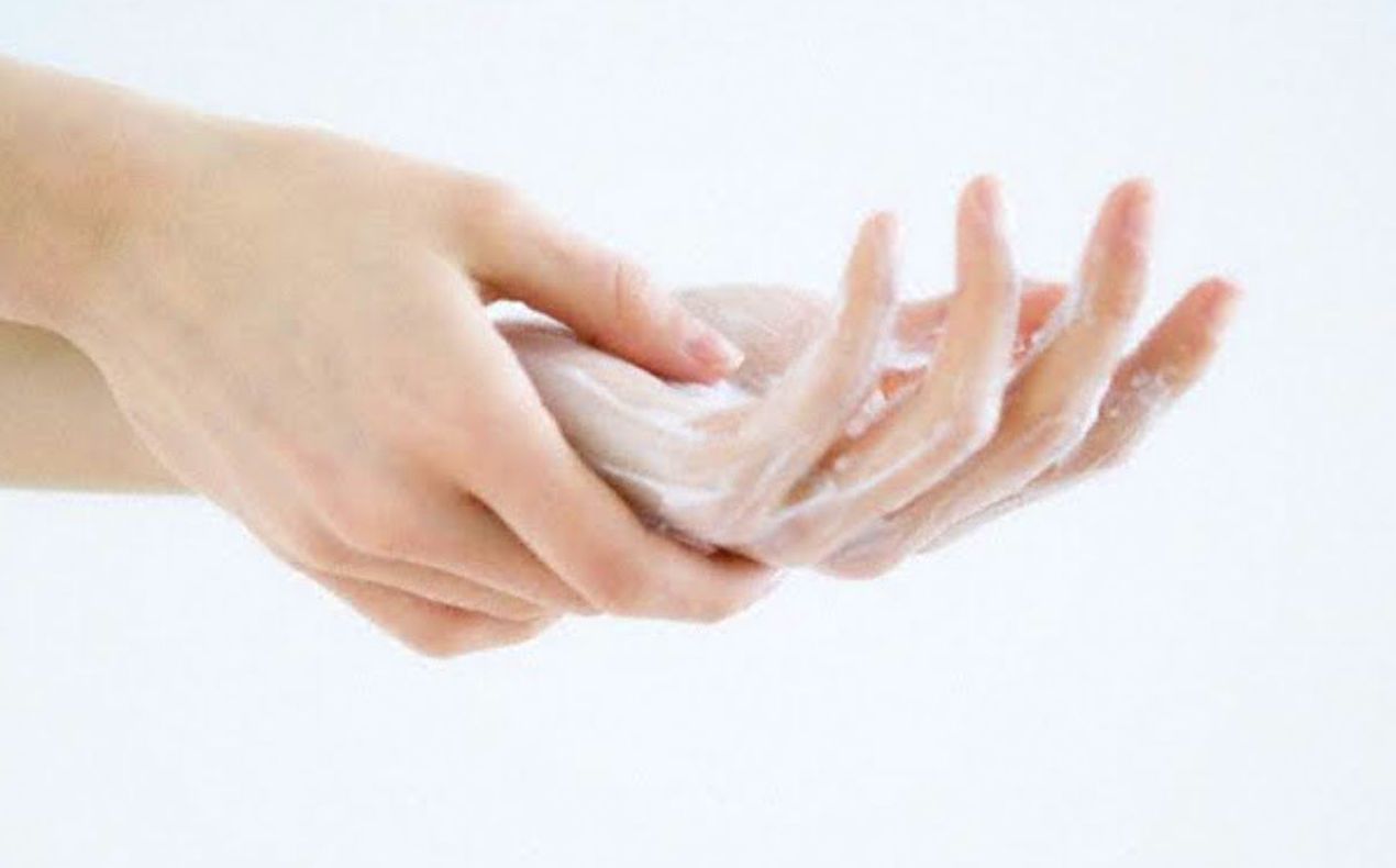 Manicura Deluxe: Tratamientos y Productos de Chic Beauty Center Manicura Deluxe: Tratamientos y Productos de Chic Beauty Center
