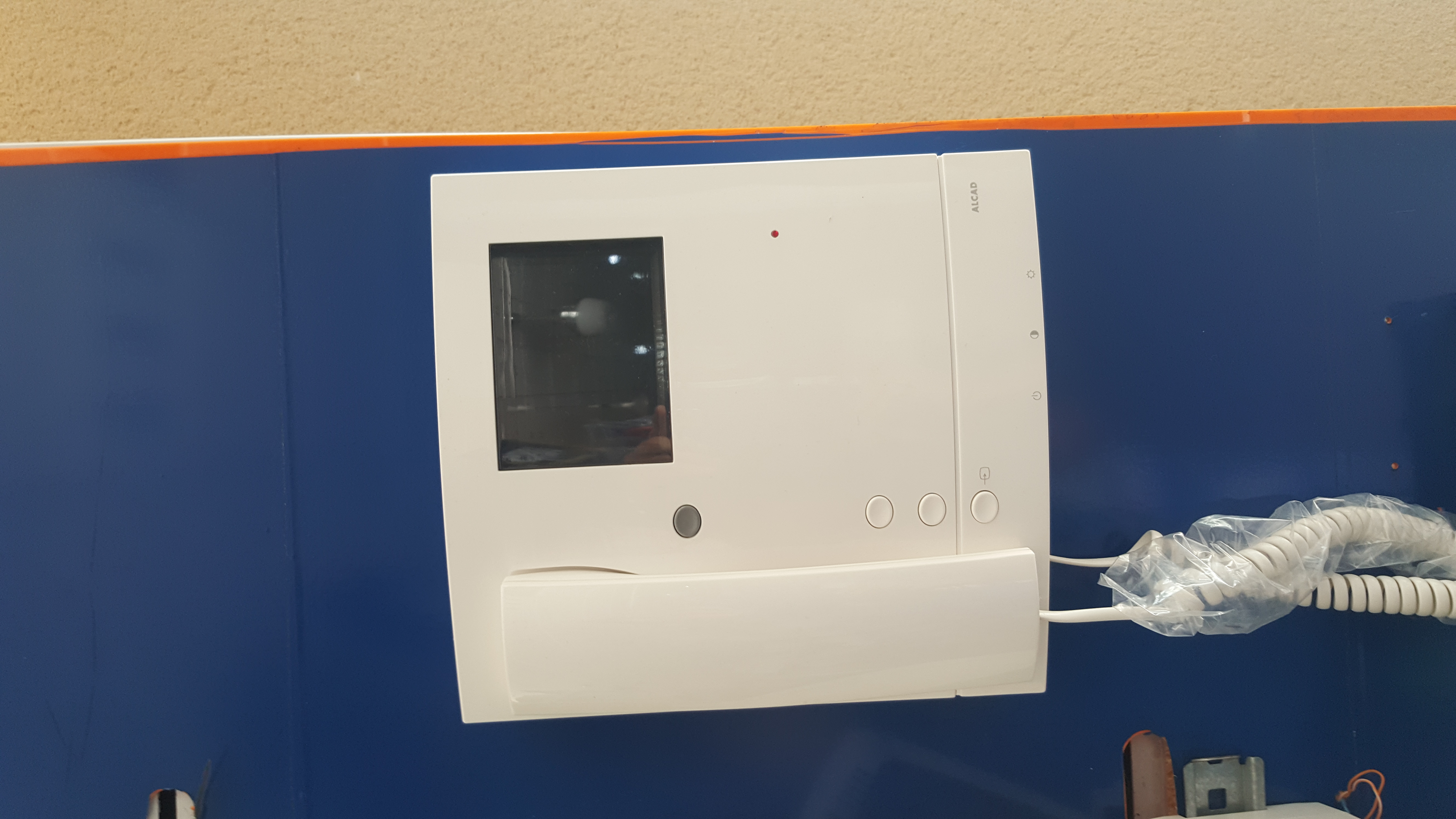 Instalaciones de Portero y Videoportero electrónico: Servicios de J2 Electricidad Instalaciones de Portero y Videoportero electrónico: Servicios de J2 Electricidad