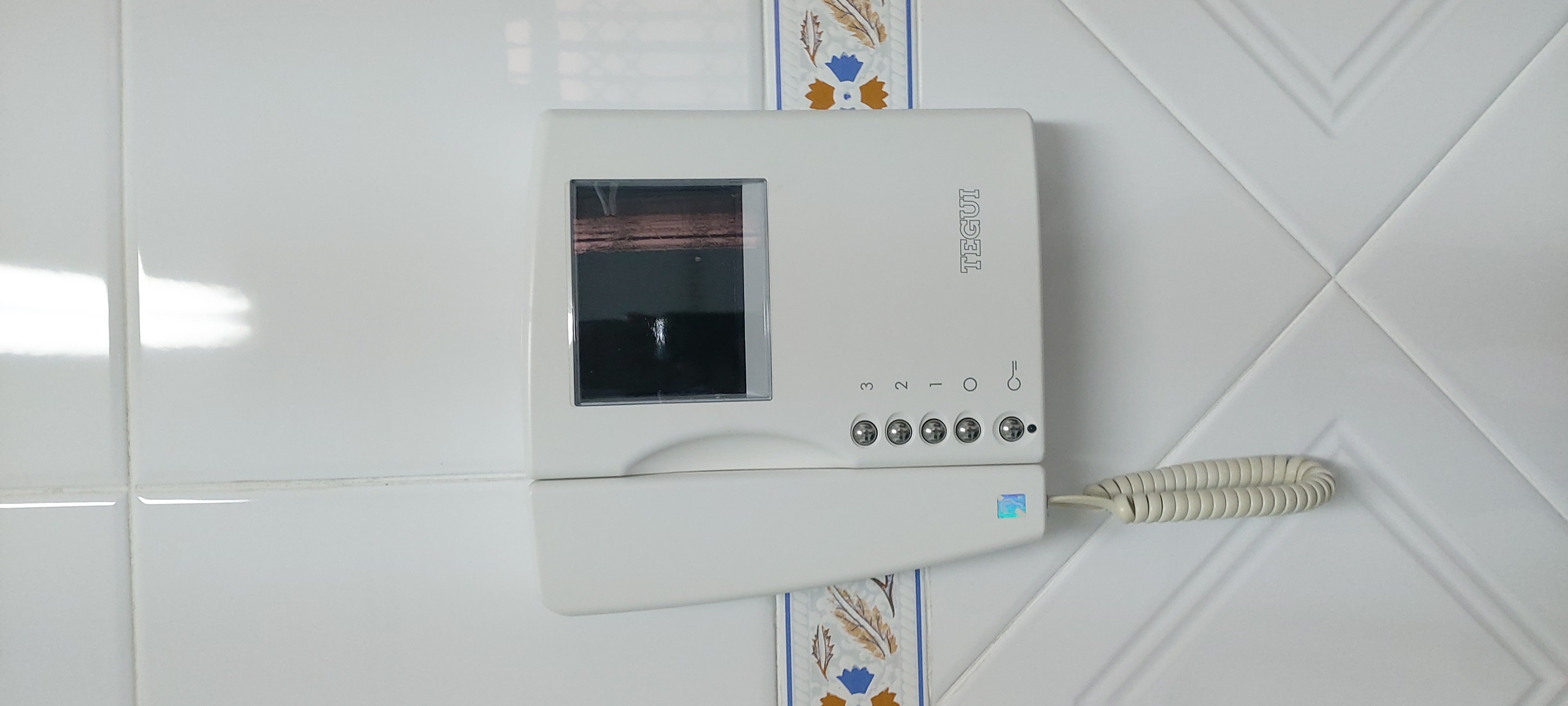 Instalaciones de Portero y Videoportero electrónico: Servicios de J2 Electricidad Instalaciones de Portero y Videoportero electrónico: Servicios de J2 Electricidad