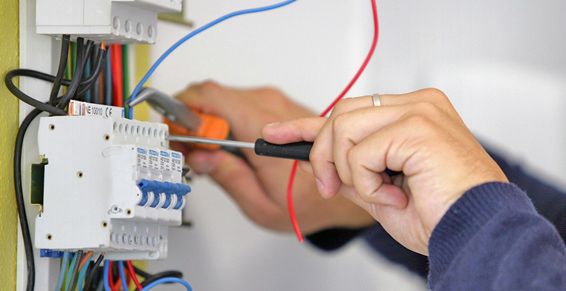 Mantenimiento de comunidades: Servicios de Eléctrica Sohail Mantenimiento de comunidades: Servicios de Eléctrica Sohail