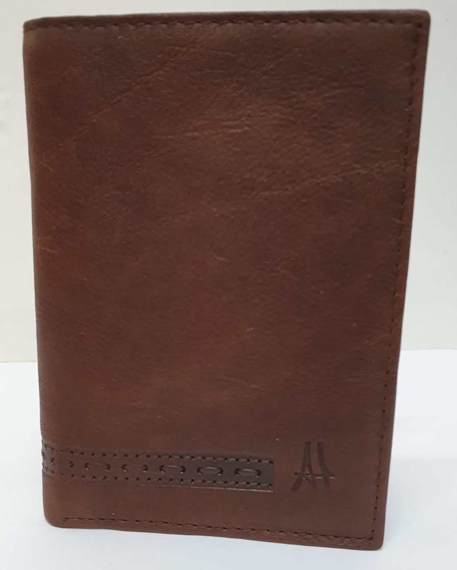 Cartera Marrón Hecha en España: Productos de Zapatería Ideal Cartera Marrón Hecha en España: Productos de Zapatería Ideal
