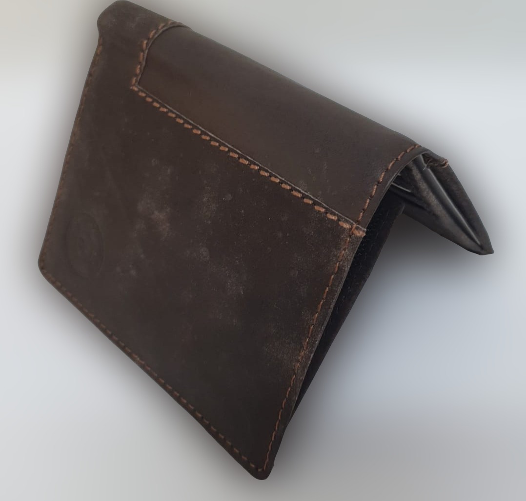 Reverso cartera wilson.jpg Reverso cartera wilson.jpg