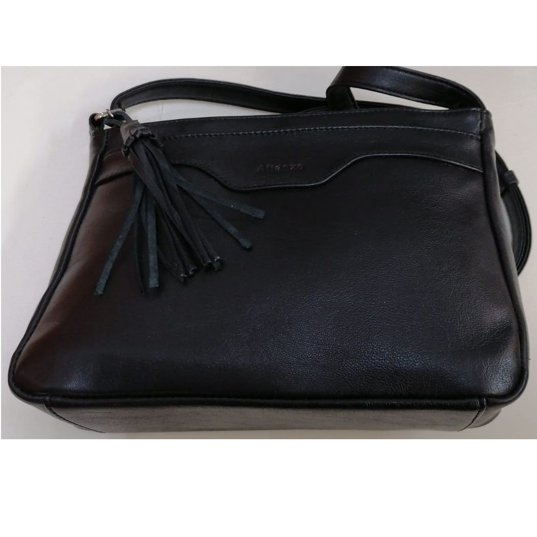 Bolso negro, en oferta: Productos de Zapatería Ideal Bolso negro, en oferta: Productos de Zapatería Ideal