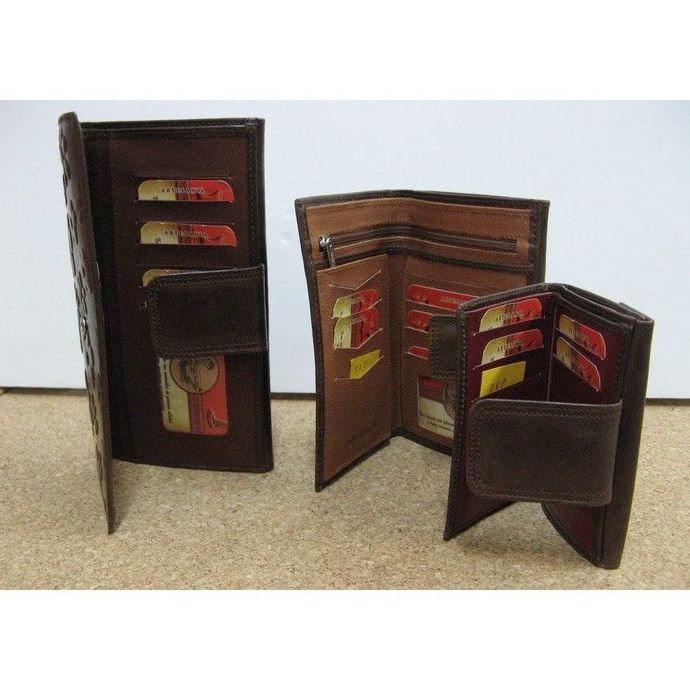 Monedero de piel: Productos de Zapatería Ideal Monedero de piel: Productos de Zapatería Ideal