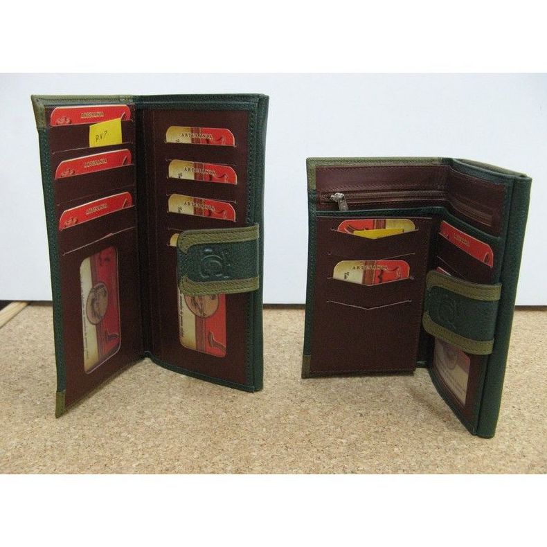 Monedero de piel: Productos de Zapatería Ideal Monedero de piel: Productos de Zapatería Ideal