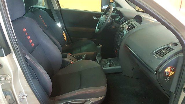 Renault megane 1. 4 100cv: Nuestros vehículos de Multimarca Autos RM Renault megane 1. 4 100cv: Nuestros vehículos de Multimarca Autos RM