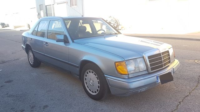 Mercedes 300 D: Nuestros vehículos de Multimarca Autos RM Mercedes 300 D: Nuestros vehículos de Multimarca Autos RM