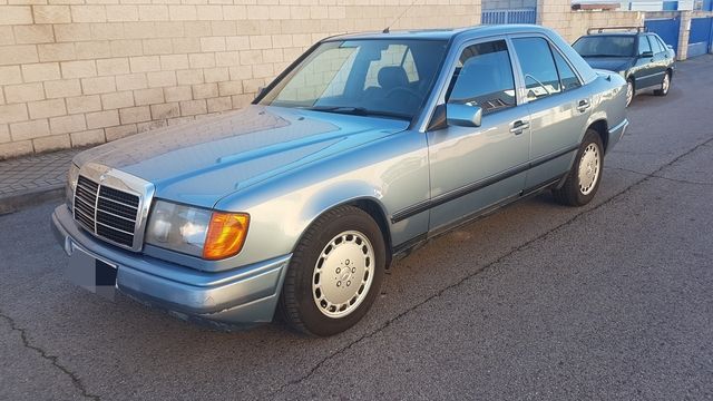 Mercedes 300 D: Nuestros vehículos de Multimarca Autos RM Mercedes 300 D: Nuestros vehículos de Multimarca Autos RM