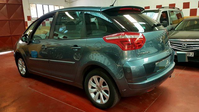 Citröen c4 Picasso 1. 6hdi Exclusive: Nuestros vehículos de Multimarca Autos RM Citröen c4 Picasso 1. 6hdi Exclusive: Nuestros vehículos de Multimarca Autos RM