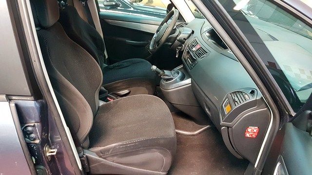 Citröen c4 Picasso 1. 6hdi Exclusive: Nuestros vehículos de Multimarca Autos RM Citröen c4 Picasso 1. 6hdi Exclusive: Nuestros vehículos de Multimarca Autos RM