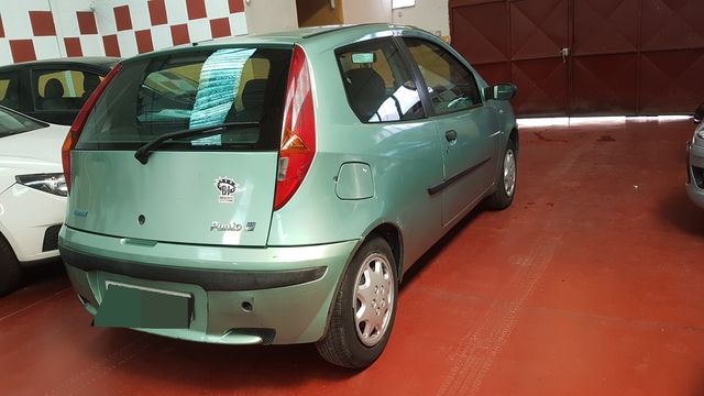 Fiat punto 1. 9d: Nuestros vehículos de Multimarca Autos RM Fiat punto 1. 9d: Nuestros vehículos de Multimarca Autos RM