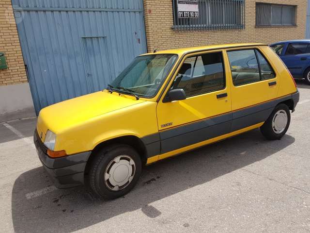 Renault - 5 1. 4: Nuestros vehículos de Multimarca Autos RM Renault - 5 1. 4: Nuestros vehículos de Multimarca Autos RM