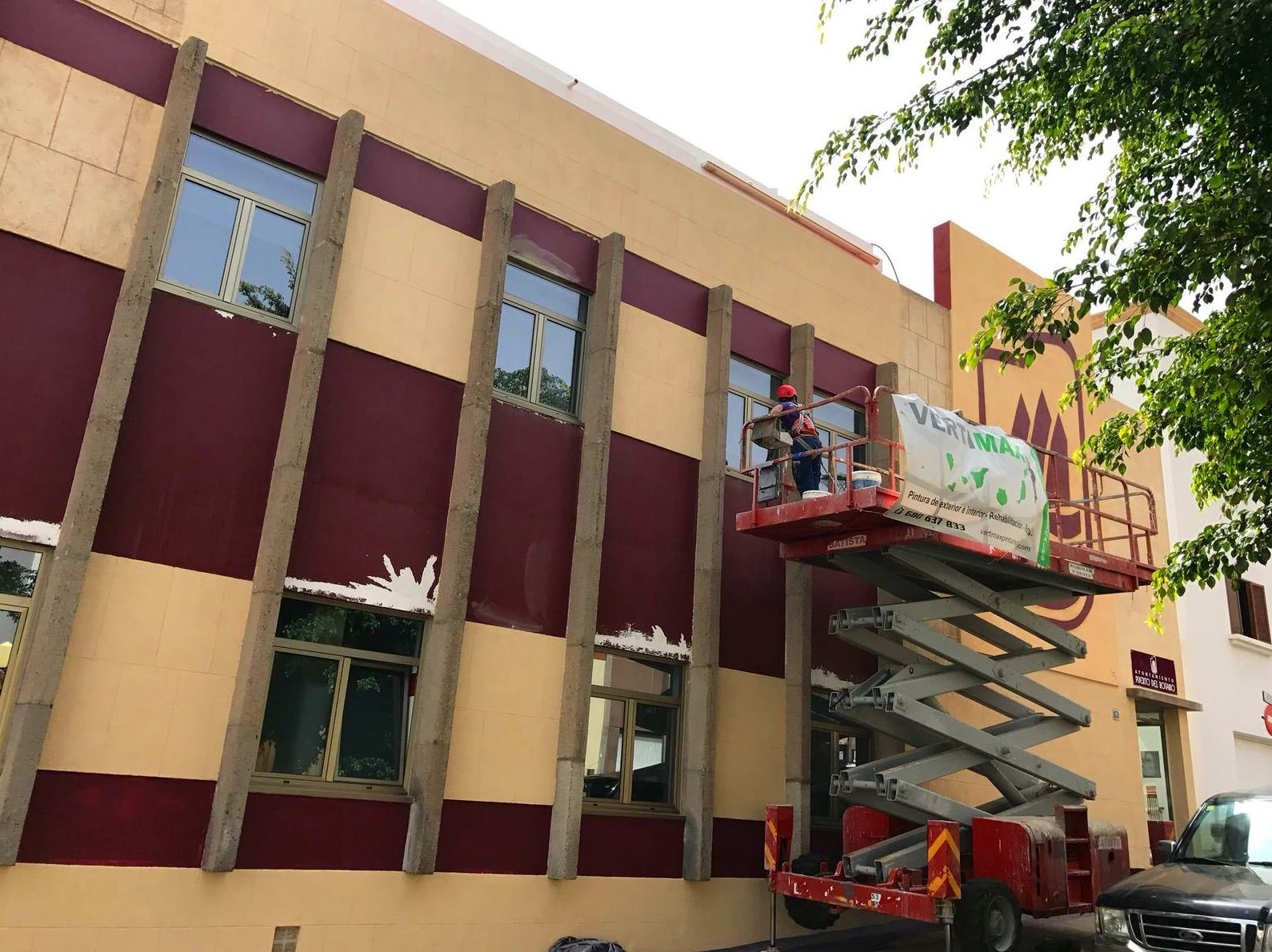 Rehabilitación y pintado de fachada. (Ayuntamiento de Puerto del Rosario, Fuerteventura)
