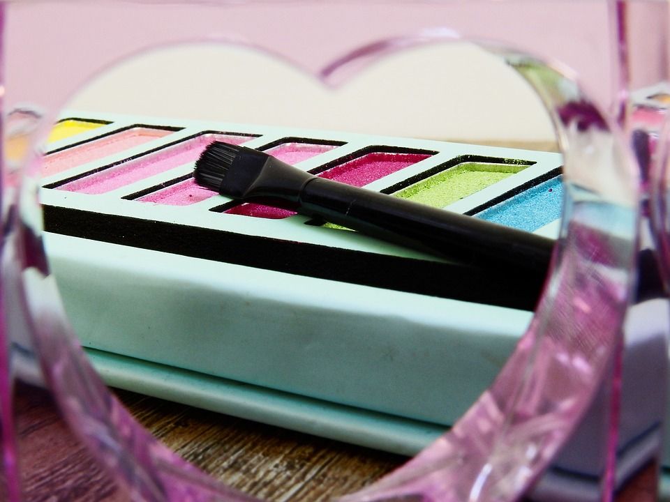 Maquillaje: Servicios de Alejandra Estética y Belleza Maquillaje: Servicios de Alejandra Estética y Belleza