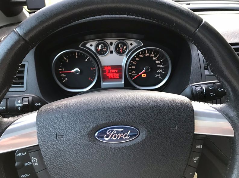 Ford C-Max: Vehículos de ocasión de Car Plus Canarias Ford C-Max: Vehículos de ocasión de Car Plus Canarias