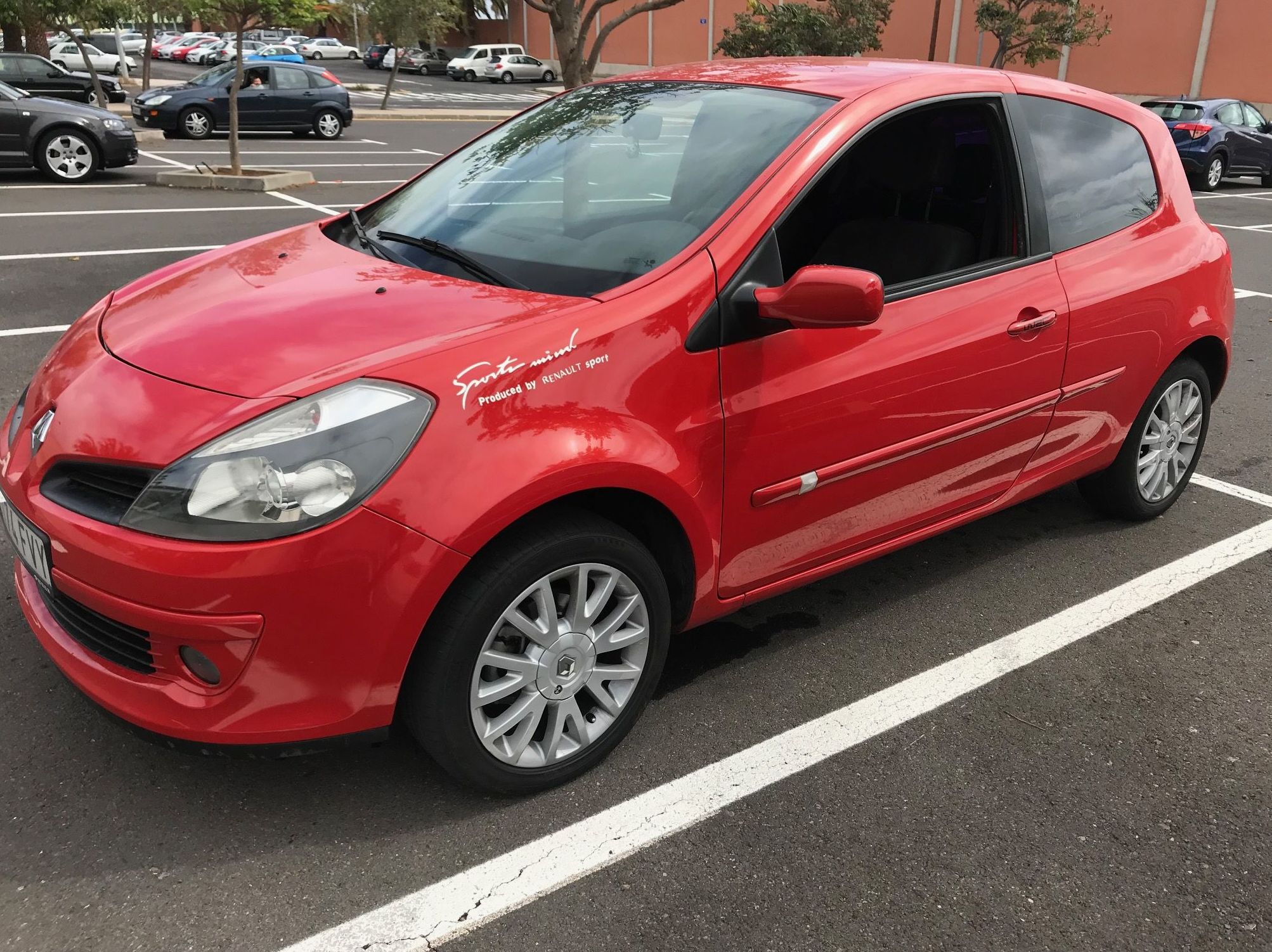 RENAUL CLIO 1.4 DYNAMIQUE: Vehículos de ocasión de Car Plus Canarias RENAUL CLIO 1.4 DYNAMIQUE: Vehículos de ocasión de Car Plus Canarias