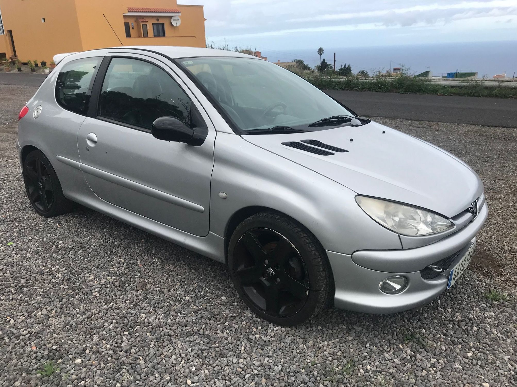 PEUGEOT 206 GTI : Vehículos de ocasión de Car Plus Canarias PEUGEOT 206 GTI : Vehículos de ocasión de Car Plus Canarias