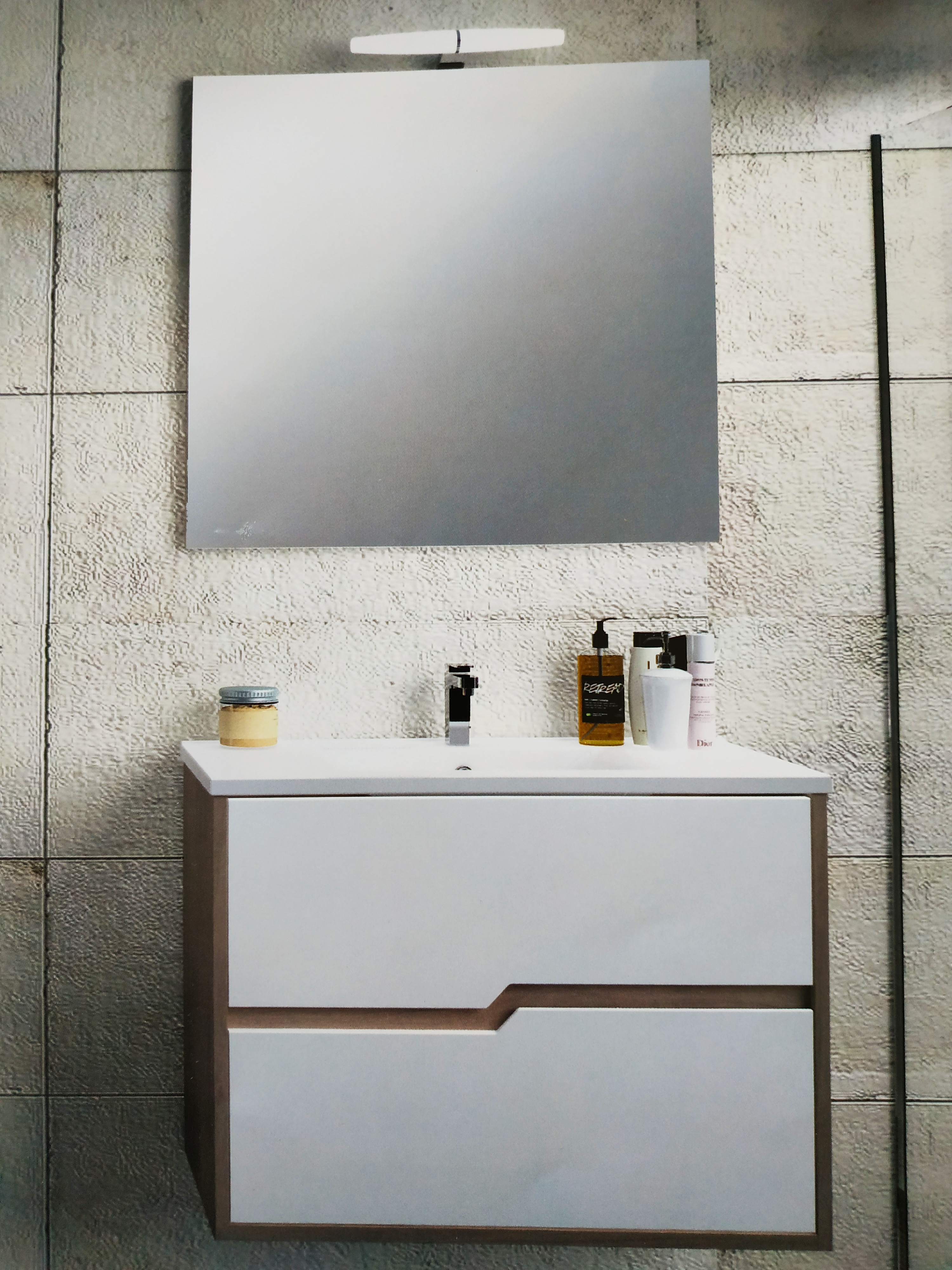 Conjunto baño de 80 CMS. Mod.Lima en varios colores y medidas precio 350€. Conjunto baño de 80 CMS. Mod.Lima en varios colores y medidas precio 350€.