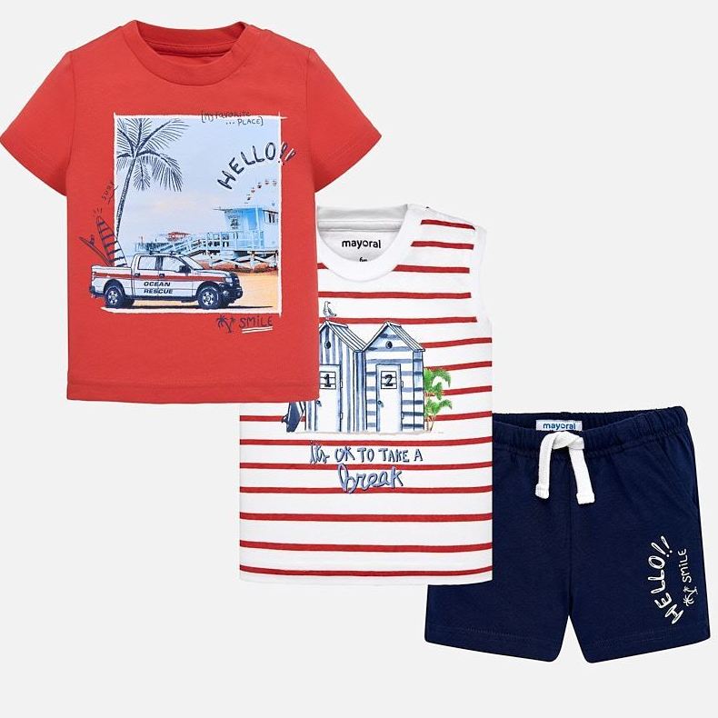 Conjunto bermuda y dos camisetas Conjunto bermuda y dos camisetas