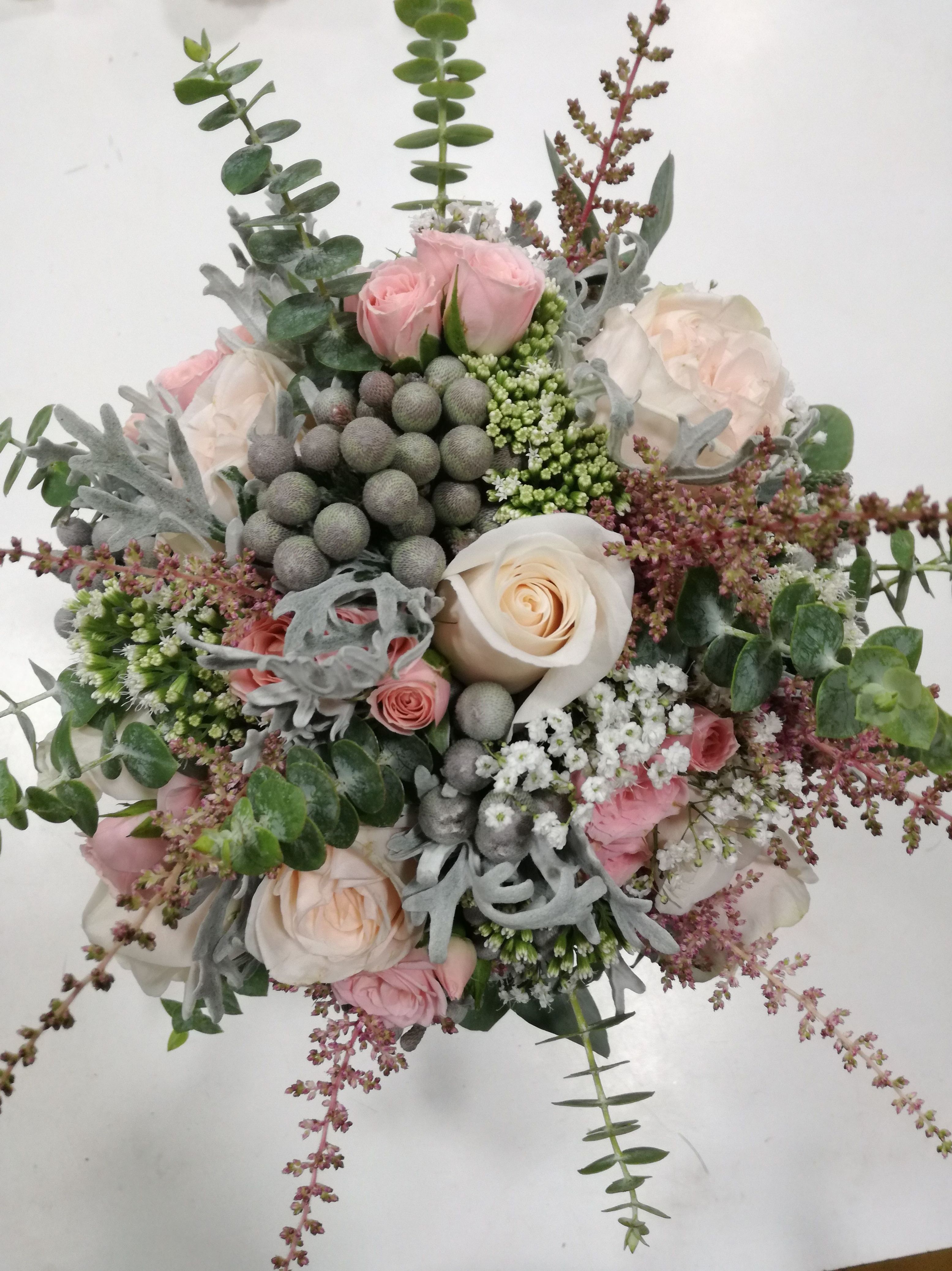 Ramos de novia: Servicios de Floristería La Ilusión Ramos de novia: Servicios de Floristería La Ilusión