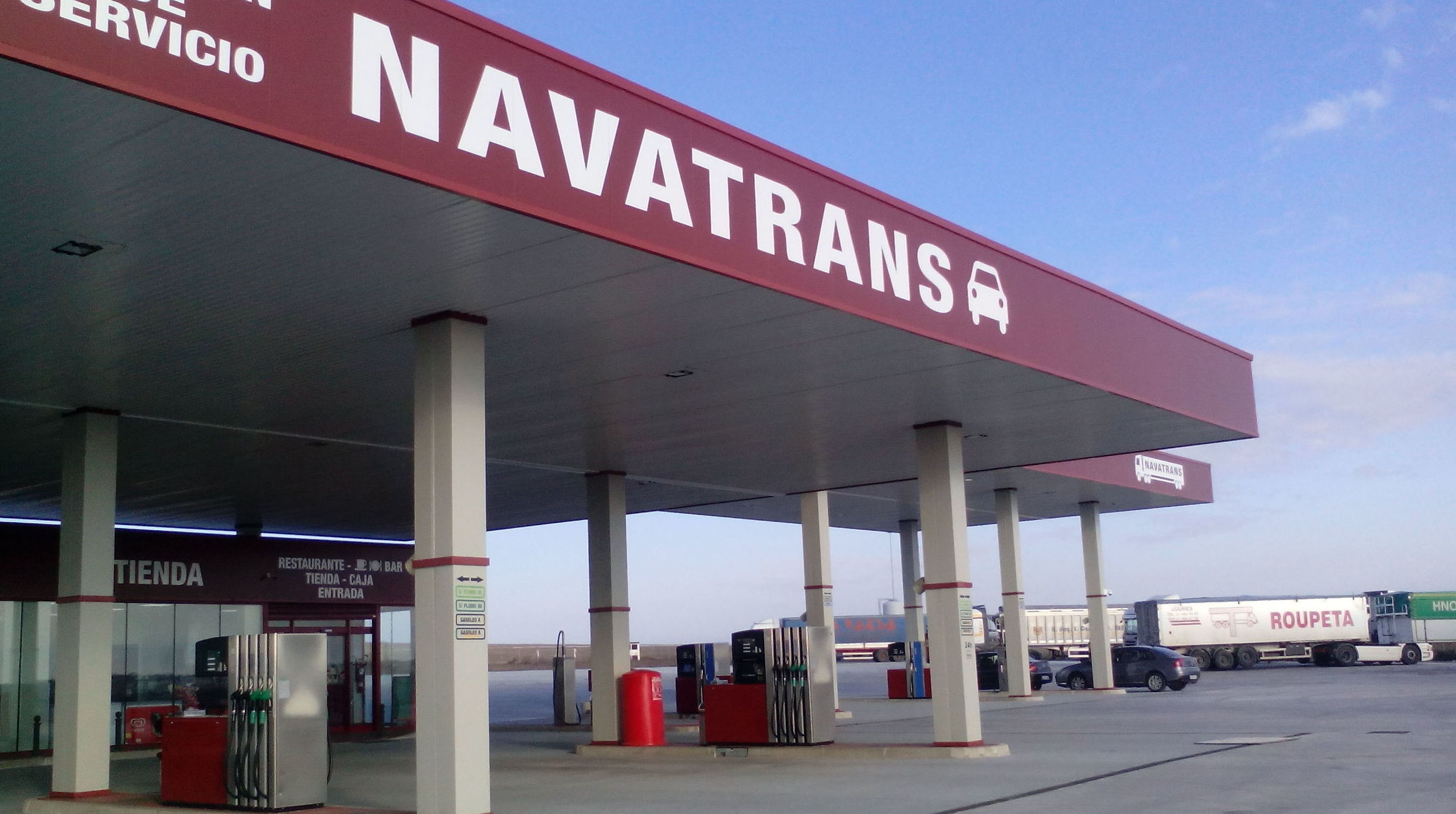Estación de servicio: Servicios de Área de servicio Navatrans Estación de servicio: Servicios de Área de servicio Navatrans