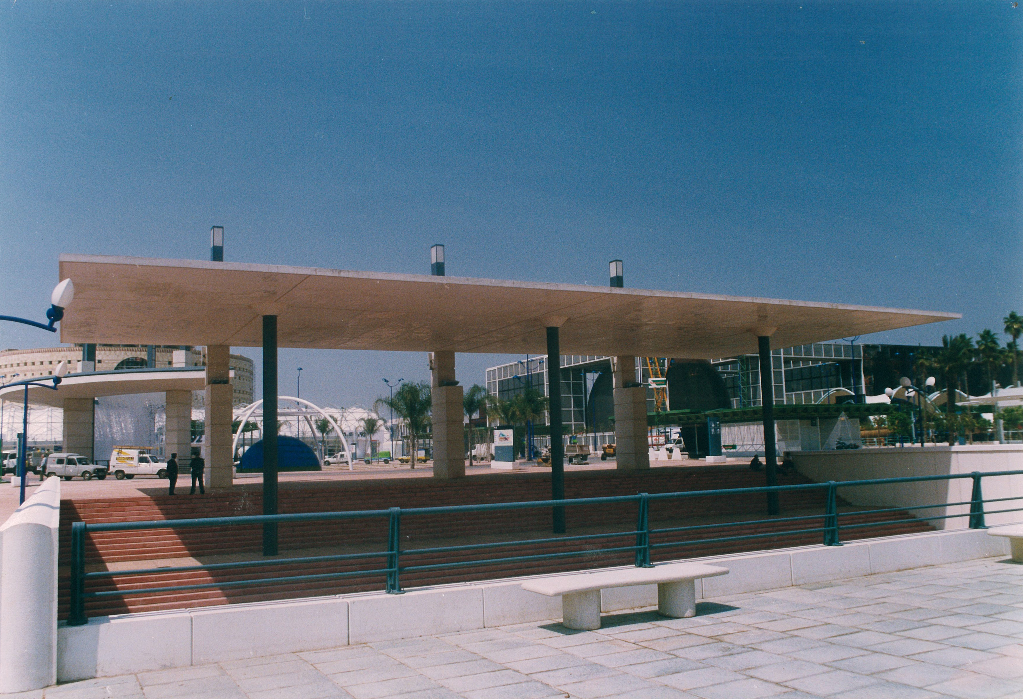 URBANIZACION ZONA SUR, PUERTO DE TRIANA Y DEL GUADALQUIVIR EXPO 92, SEVILLA: Proyectos de VILCHES ARQUITECTOS S.L.P URBANIZACION ZONA SUR, PUERTO DE TRIANA Y DEL GUADALQUIVIR EXPO 92, SEVILLA: Proyectos de VILCHES ARQUITECTOS S.L.P