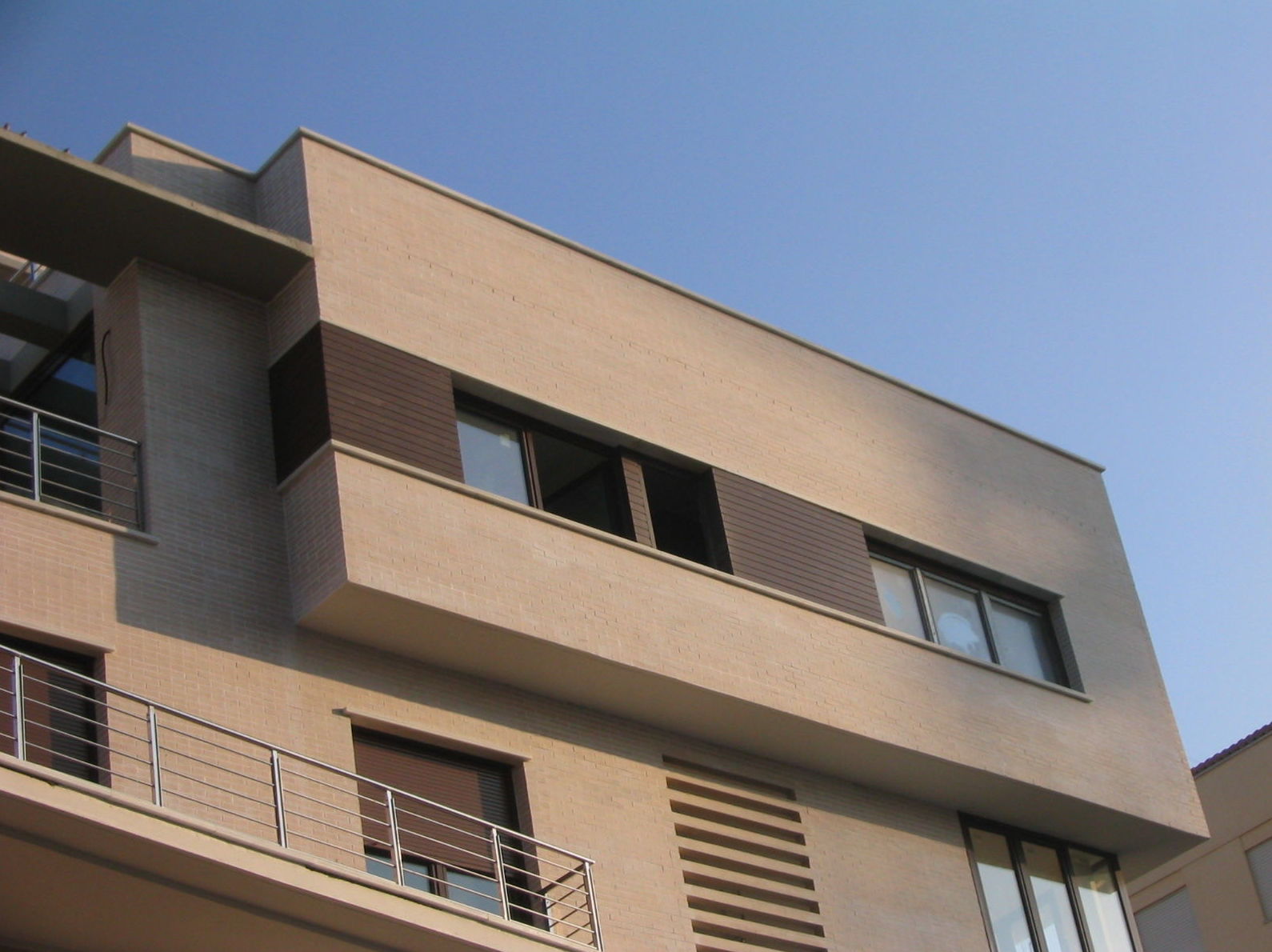 VIVIENDAS EN EL PASEO MARÍTIMO: Proyectos de VILCHES ARQUITECTOS S.L.P VIVIENDAS EN EL PASEO MARÍTIMO: Proyectos de VILCHES ARQUITECTOS S.L.P