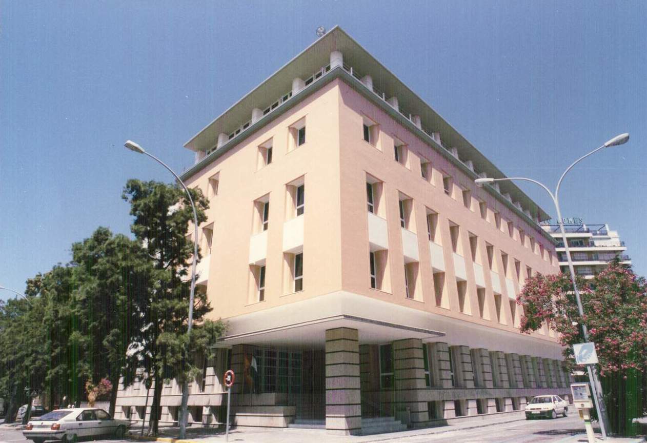 EDIFICIO PLAZA DE ESPAÑA: Proyectos de VILCHES ARQUITECTOS S.L.P EDIFICIO PLAZA DE ESPAÑA: Proyectos de VILCHES ARQUITECTOS S.L.P