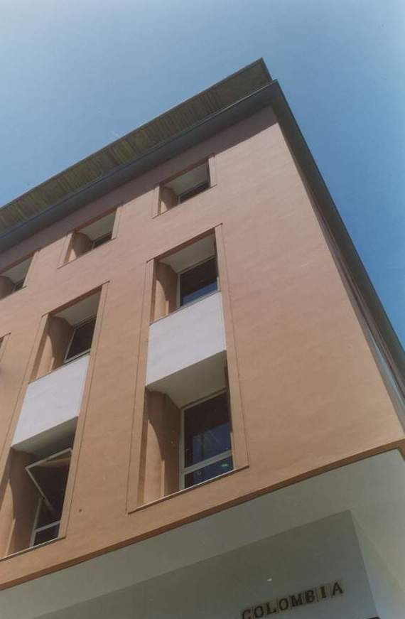 EDIFICIO PLAZA DE ESPAÑA: Proyectos de VILCHES ARQUITECTOS S.L.P EDIFICIO PLAZA DE ESPAÑA: Proyectos de VILCHES ARQUITECTOS S.L.P