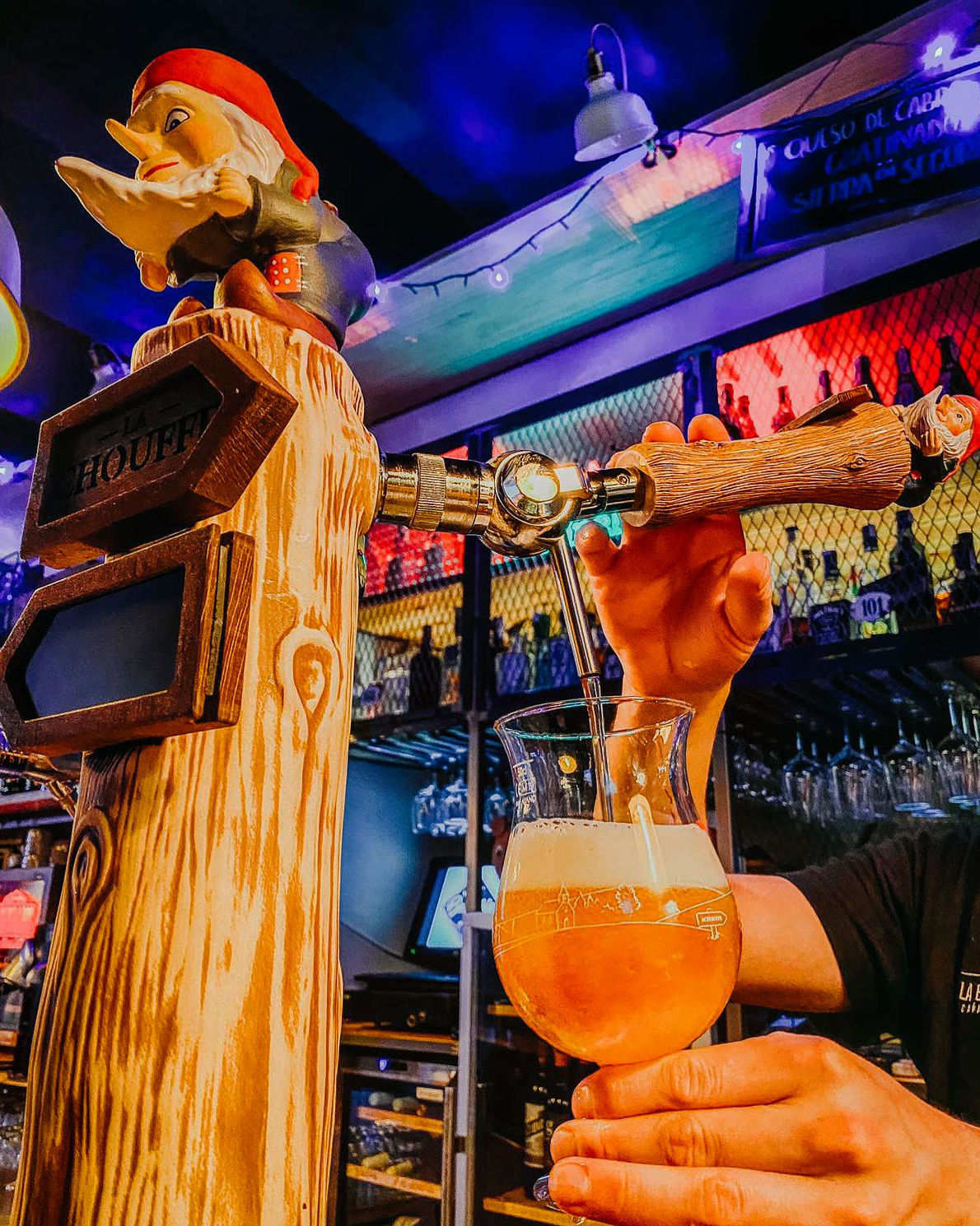 Cervezas del Mundo: Nuestra Carta de LA BARBERÍA Cervezas del Mundo: Nuestra Carta de LA BARBERÍA