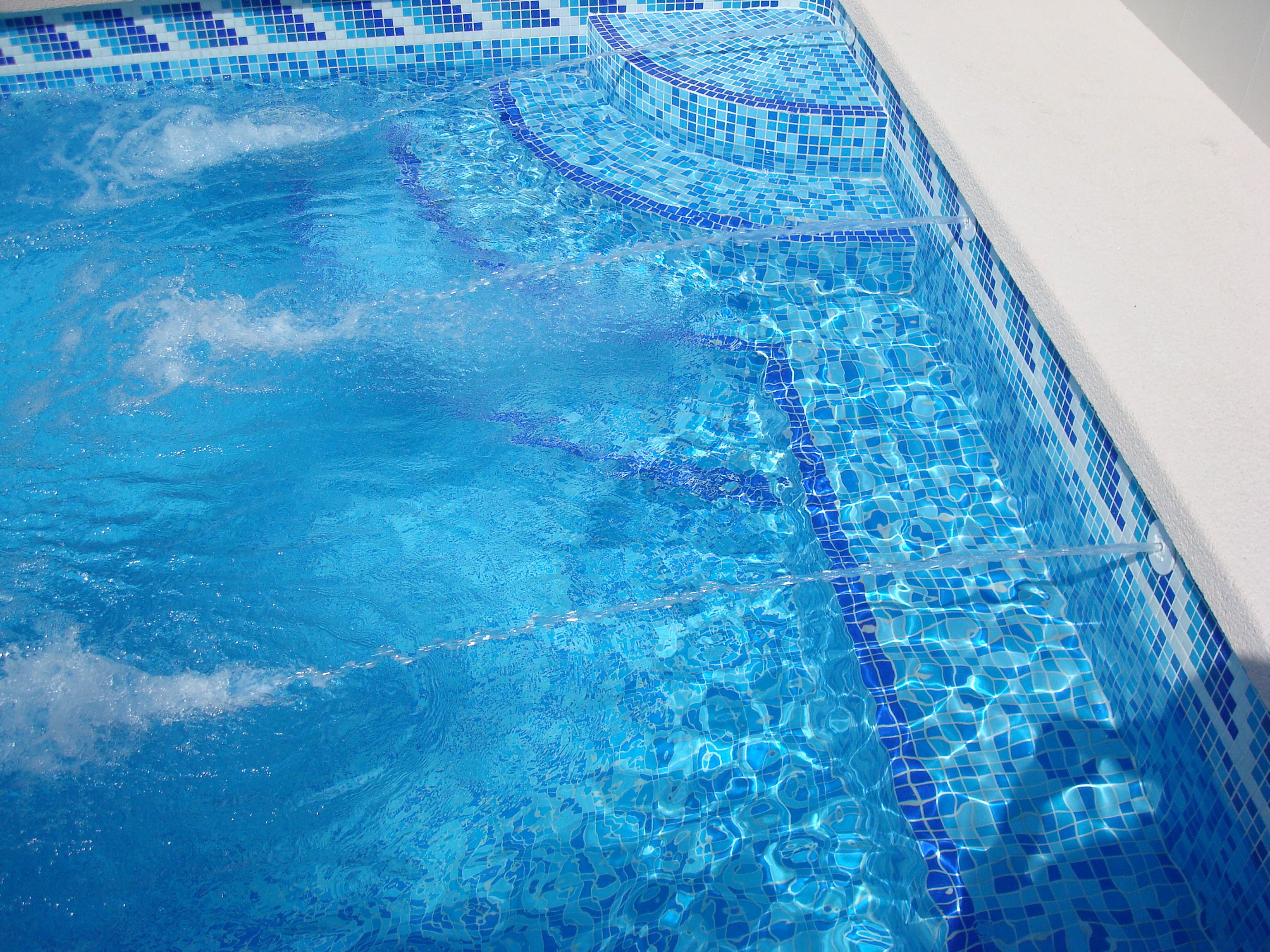 Construcción de piscinas: Servicios de Piscinas Padilla, S.L. Construcción de piscinas: Servicios de Piscinas Padilla, S.L.