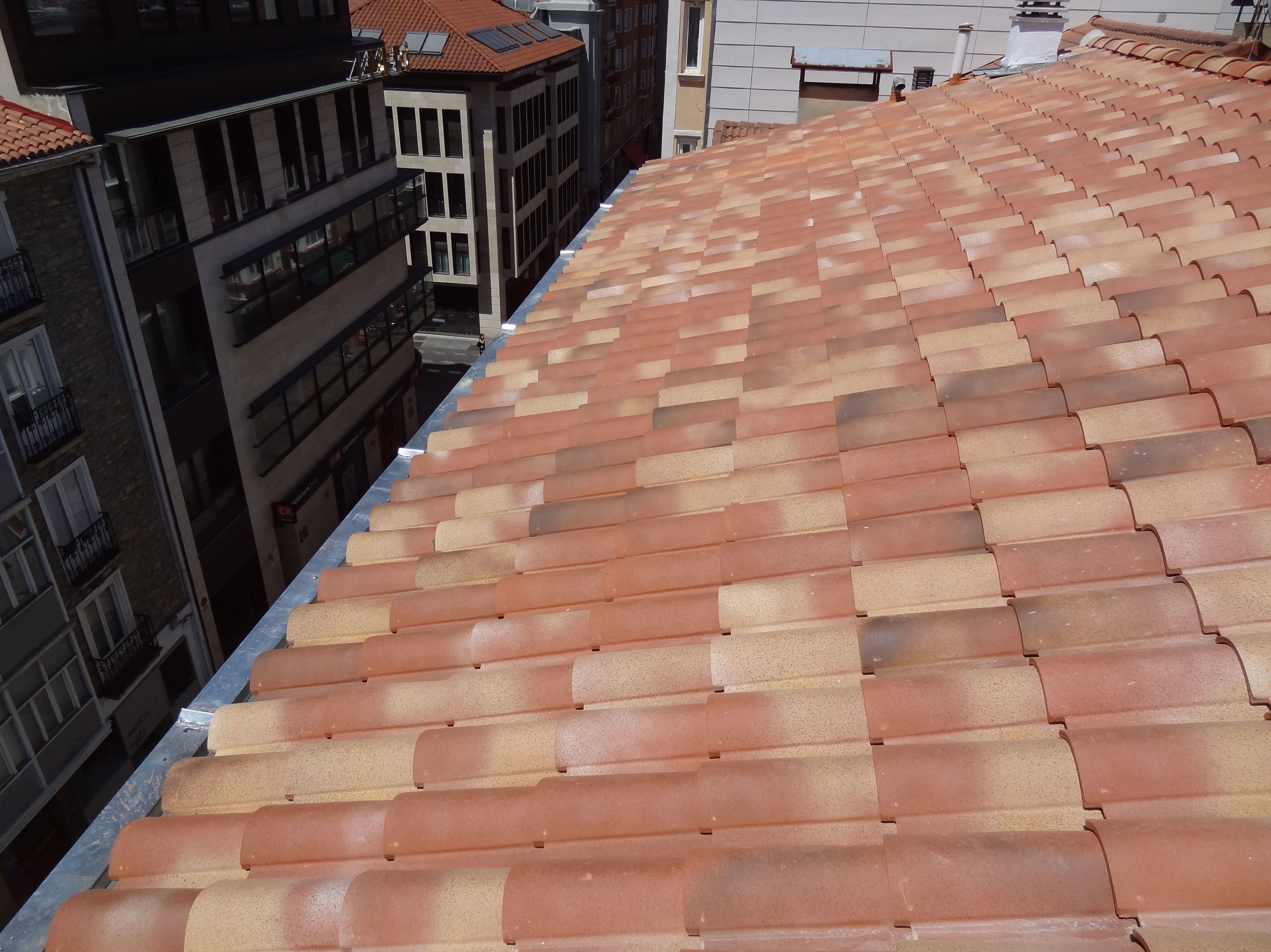 Rehabilitación de tejado en Calle Fueros, 35, Vitoria-Gasteiz