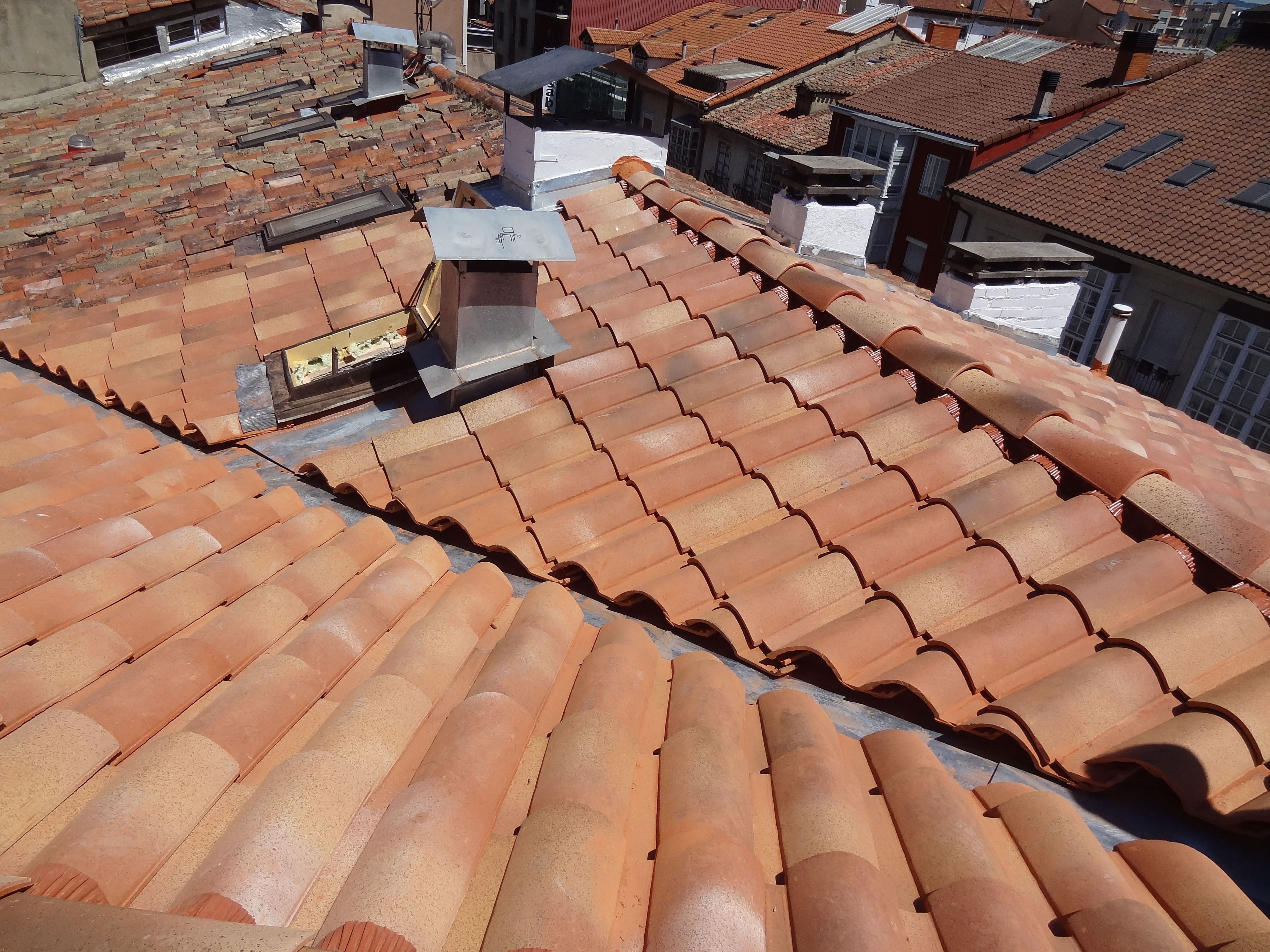 Rehabilitación de tejado en Calle Fueros, 35, Vitoria-Gasteiz