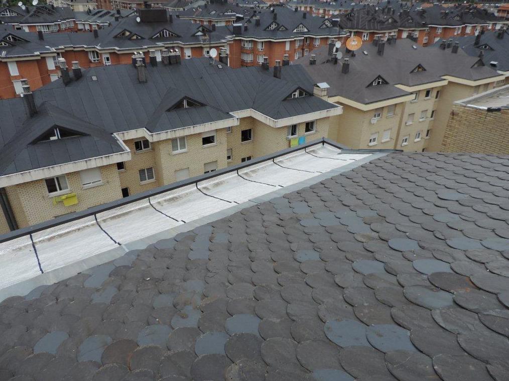 Rehabilitación de tejado en Av. Gasteiz, 51, Vitoria-Gasteiz, antes de la obra