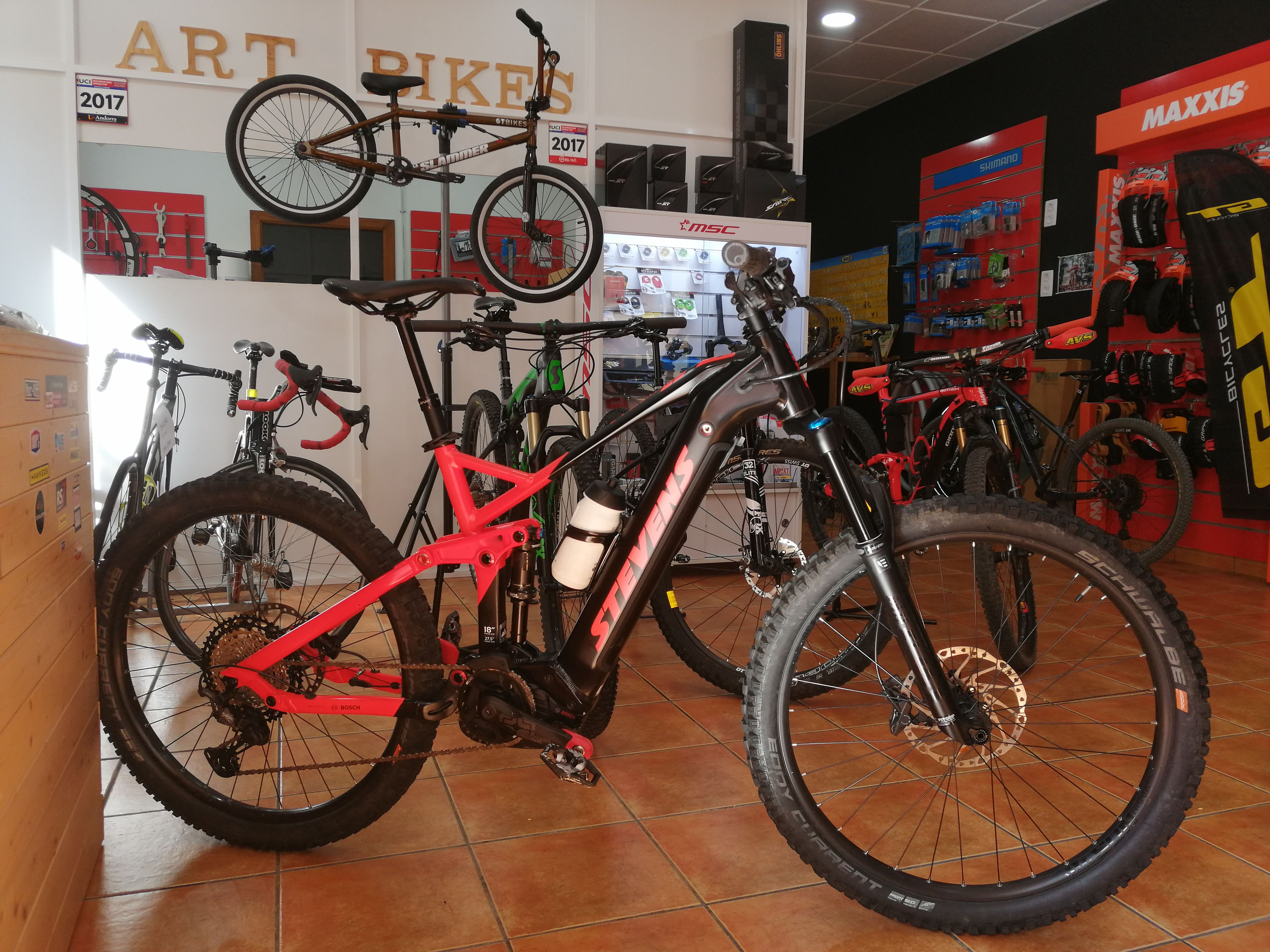 Tienda: Servicios de Artbikes Tienda: Servicios de Artbikes