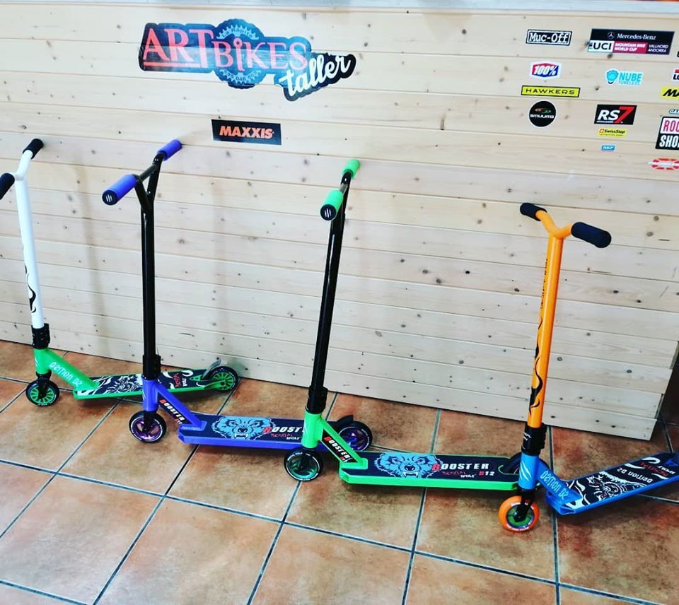 Venta y reparación de patinetes mecánicos y eléctricos: Servicios de Artbikes Venta y reparación de patinetes mecánicos y eléctricos: Servicios de Artbikes