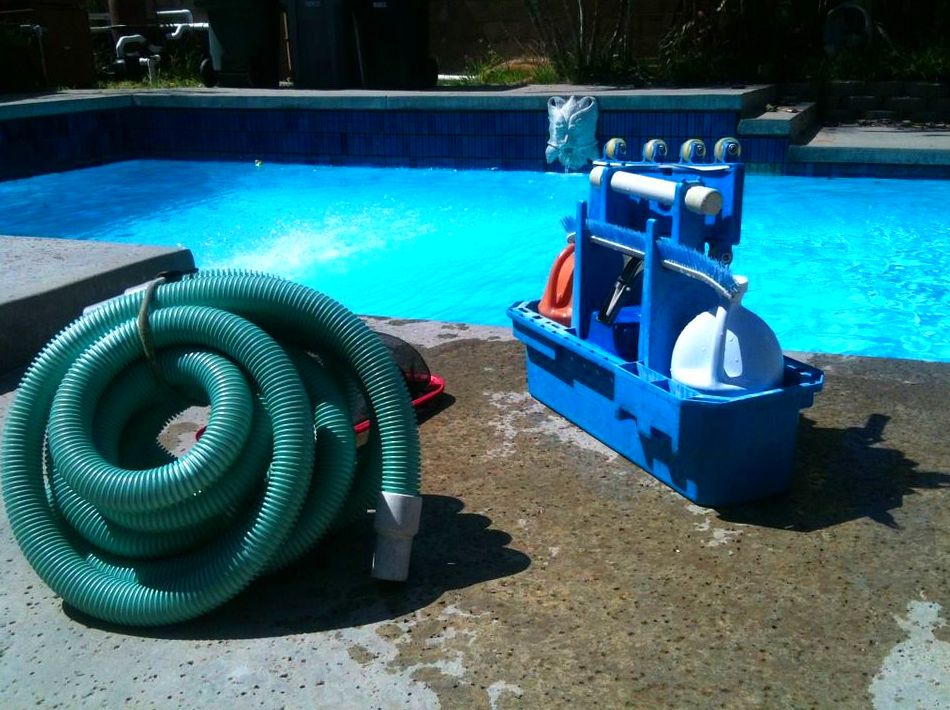 Limpieza de Piscinas: Servicios of Jardinería Monte de Oro Limpieza de Piscinas: Servicios of Jardinería Monte de Oro