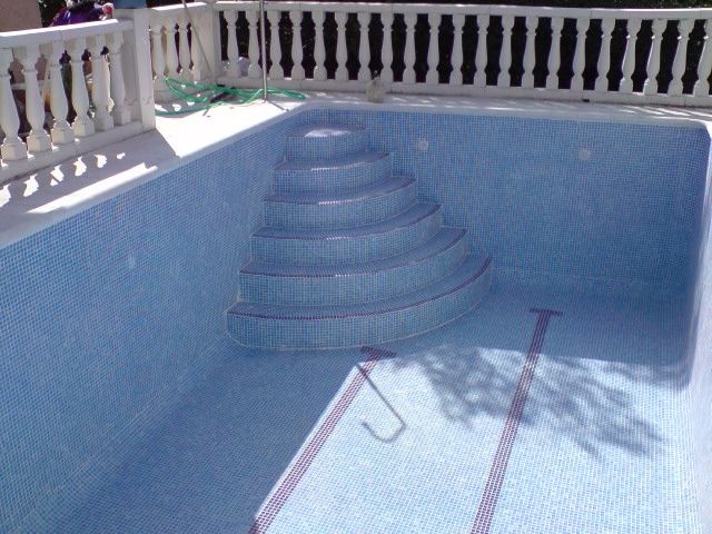 Reforma de piscinas: Servicios de Piscinas Blázquez Reforma de piscinas: Servicios de Piscinas Blázquez
