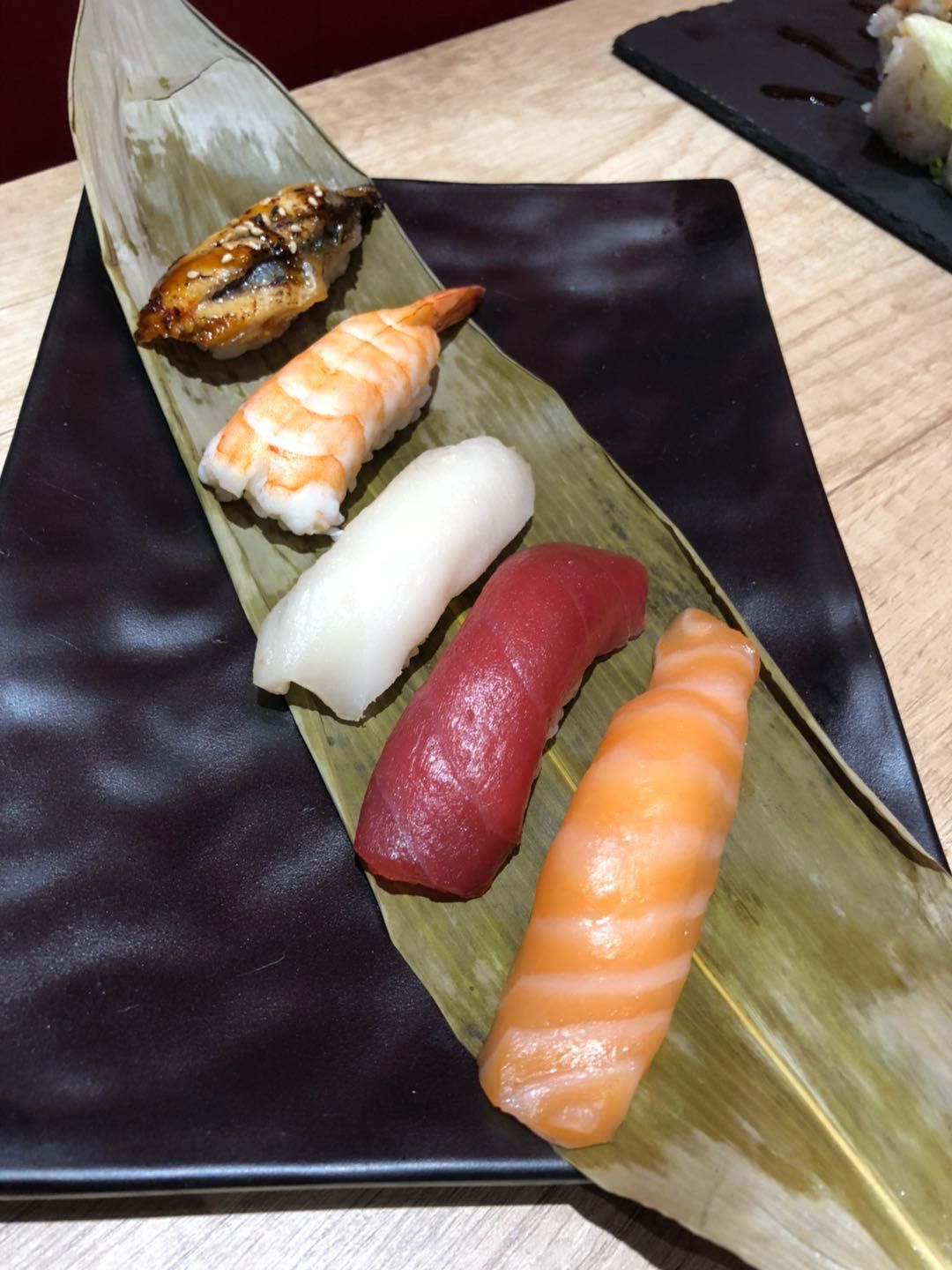 Nigiri: Carta de Sushi Time Buffet Libre Nigiri: Carta de Sushi Time Buffet Libre