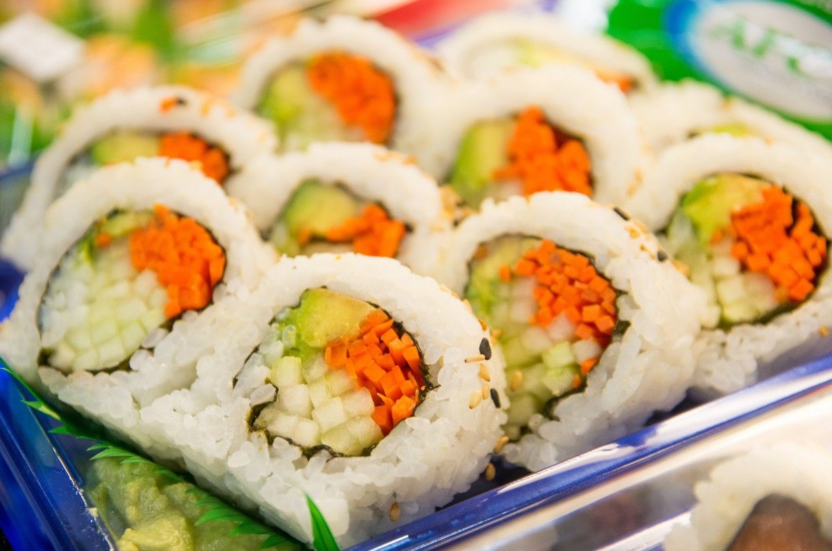 Langostino, mango y anguila: Carta de Sushi Time Buffet Libre Langostino, mango y anguila: Carta de Sushi Time Buffet Libre