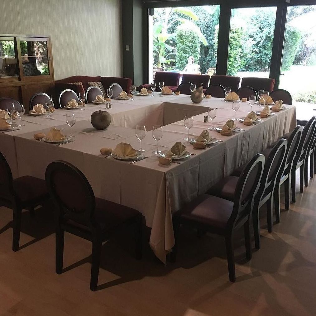 Salón Privado: Productos de Comer con Arte Salón Privado: Productos de Comer con Arte