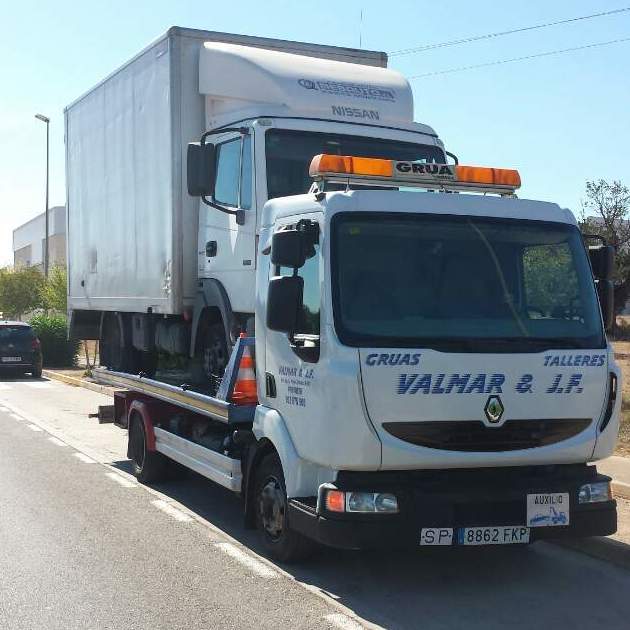 Asistencia en carretera 24 horas: Servicios  de Valmar & JF Asistencia y Talleres