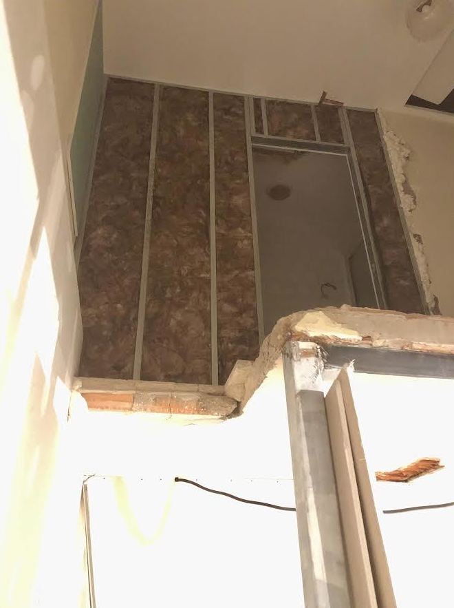 Tabique con una placa, estructura de 70mm modulada a 400mm con lana: Servicios de Bergen Modular Tabique con una placa, estructura de 70mm modulada a 400mm con lana: Servicios de Bergen Modular