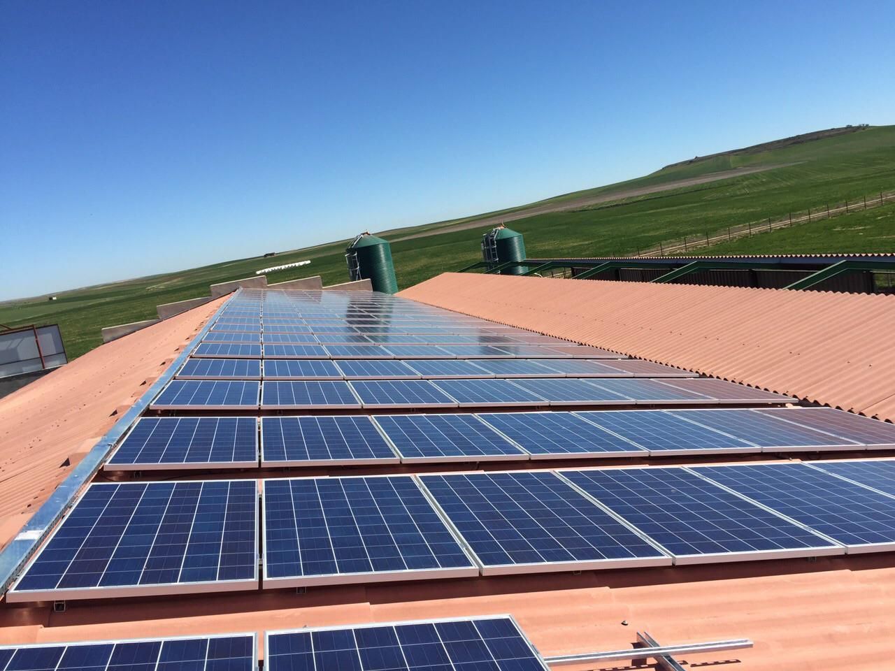 Instalaciones fotovoltaicas y riego solar: Servicios de Energías Alonso Instalaciones fotovoltaicas y riego solar: Servicios de Energías Alonso